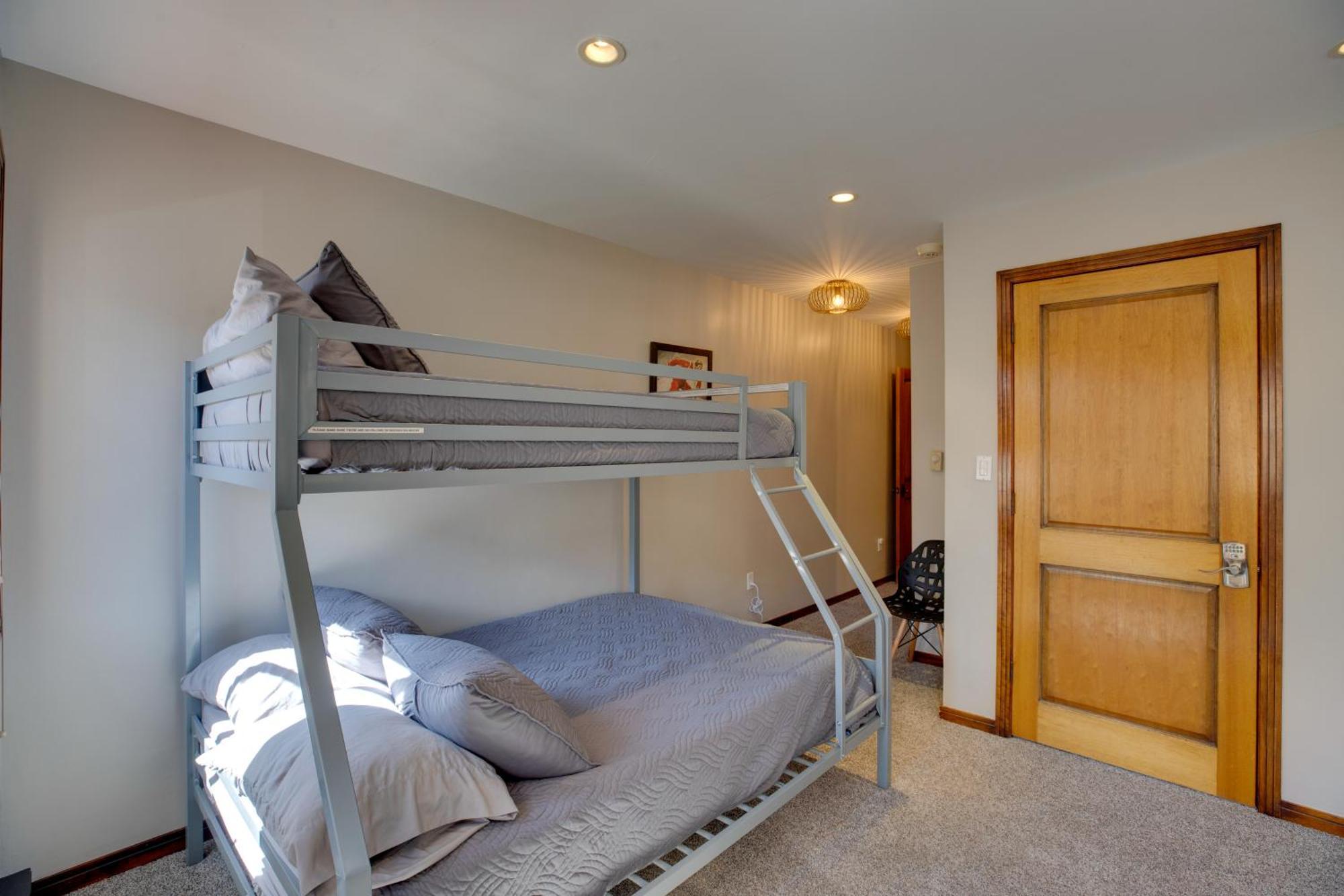 Bright Downtown Telluride Condo - Steps To Lift! Exterior photo
