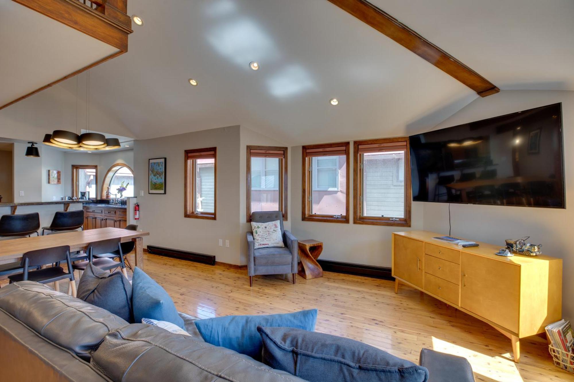 Bright Downtown Telluride Condo - Steps To Lift! Exterior photo